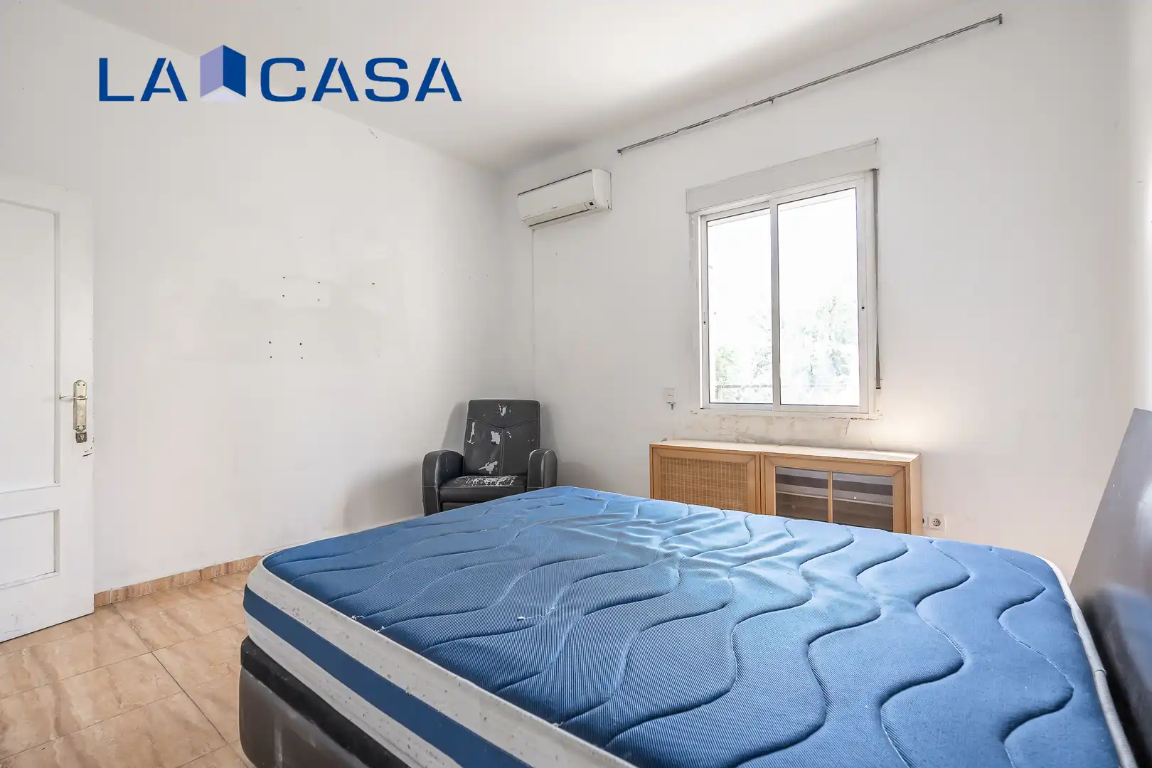 Bedroom of Flat for sale in Madrid