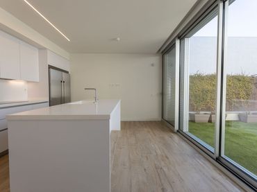 Maison mitoyenne avec balcon à vendre à Calle del Camino Ancho