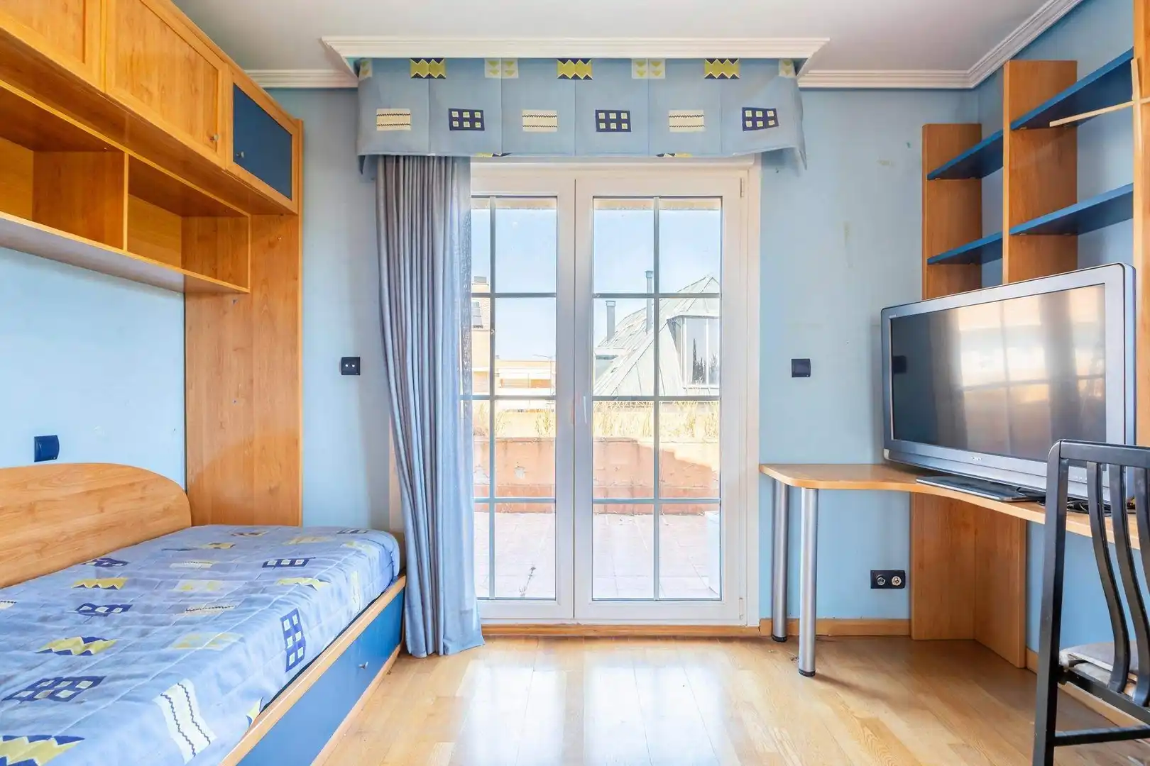 Dormitori de Casa o xalet en venda en Zaragoza amb Jardí privat, Terrassa i Traster