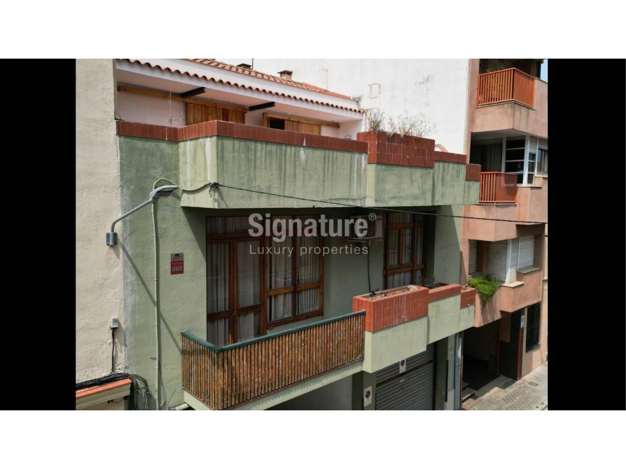 Exterior view of House or chalet for sale in Mataró  with Heating and Terrace