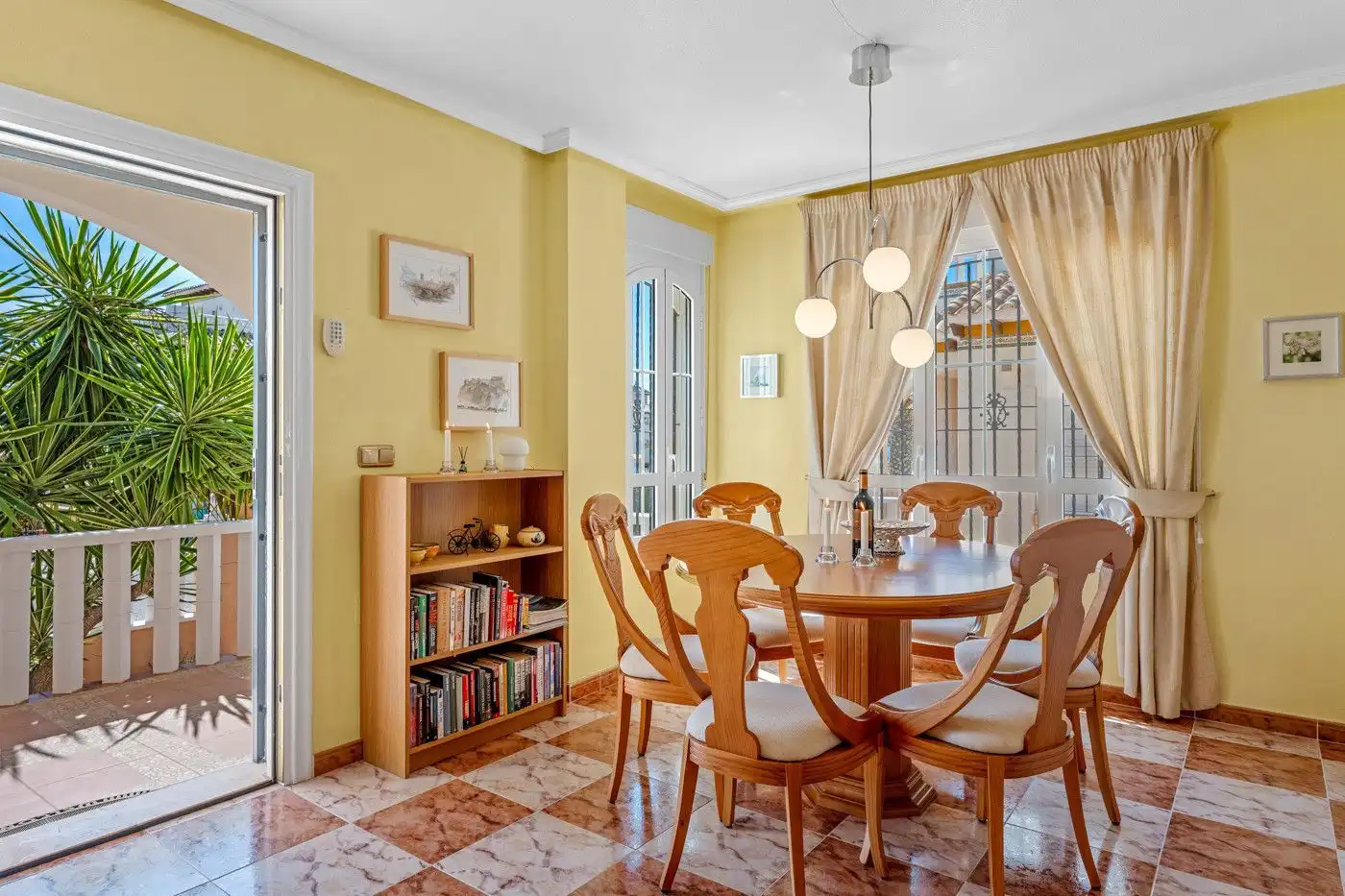 Comedor de Casa adosada en venta en Orihuela con Aire acondicionado, Jardín privado y Terraza