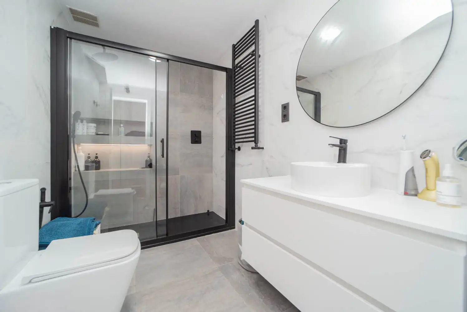 Baño de Piso en venta en Navalcarnero con Aire acondicionado, Calefacción y Terraza