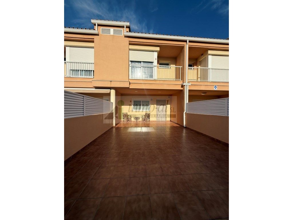 Casa adosada en venda a N/A, Playa - Ben Afeli