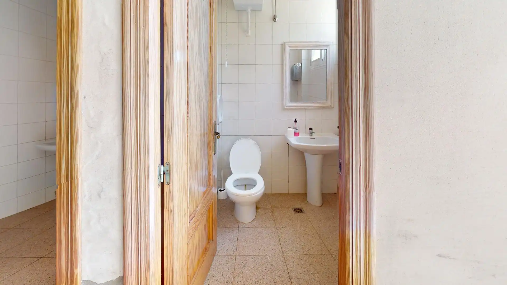 Bathroom of Detached homes for sale in Fontanars dels Alforins