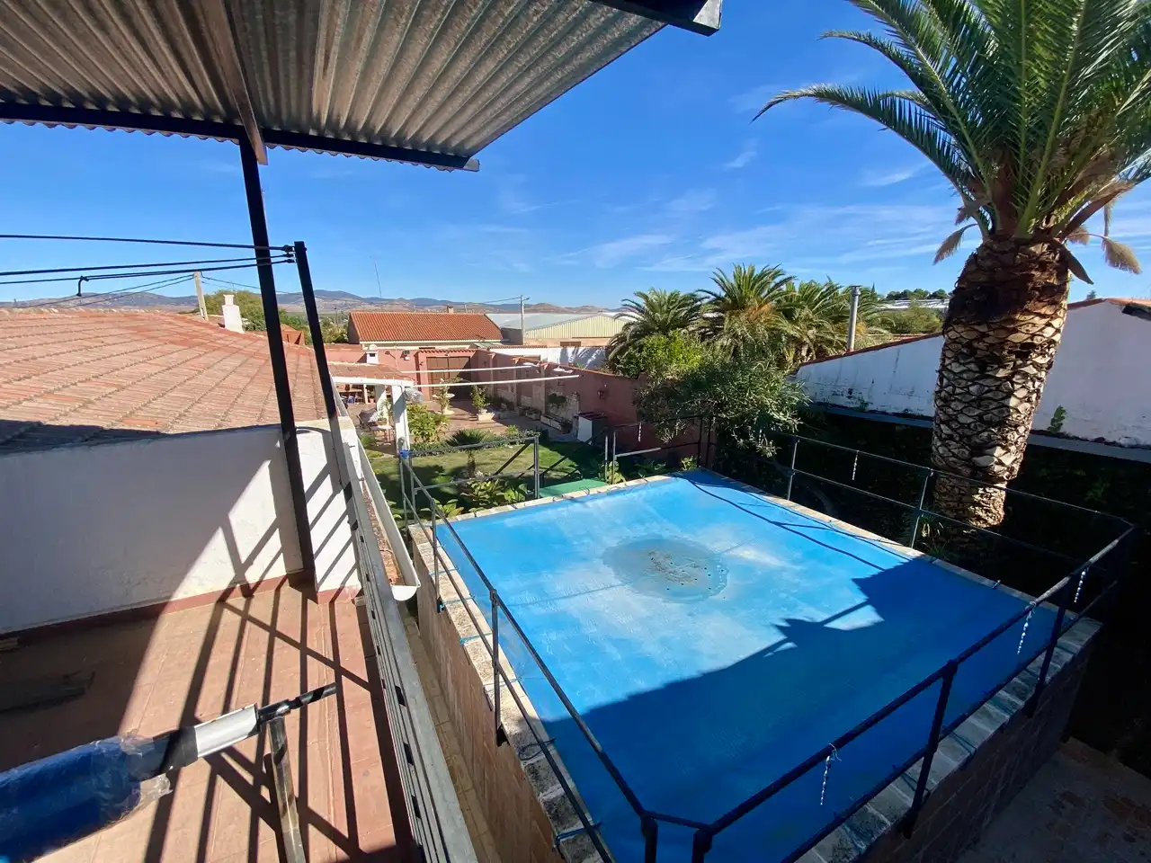 Piscina de Casa adosada en venda en Malagón amb Aire condicionat, Calefacció i Jardí privat