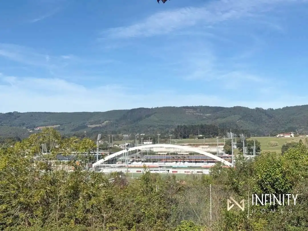 Vista exterior de Casa o chalet en venta en Lezama con Calefacción, Jardín privado y Terraza