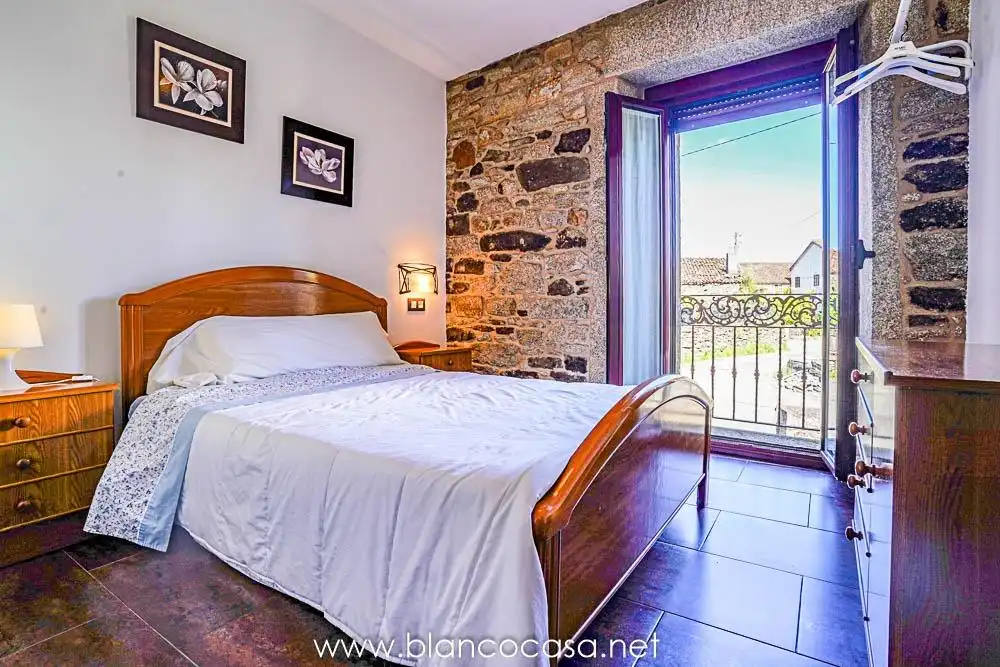Habitación de Casa o chalet en venta en Vimianzo con Calefacción, Trastero y Amueblado