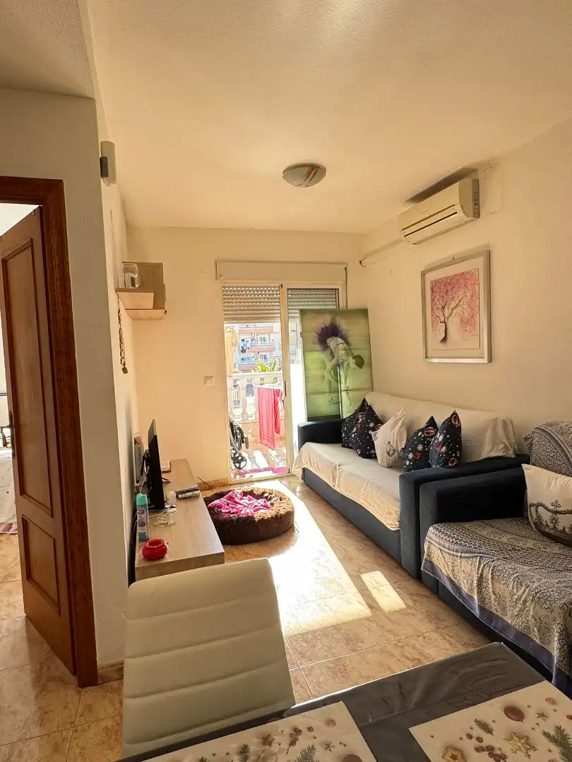 Wohnzimmer von Wohnung zum Verkauf in Torrevieja mit Balkon und Gemeinschaftspool