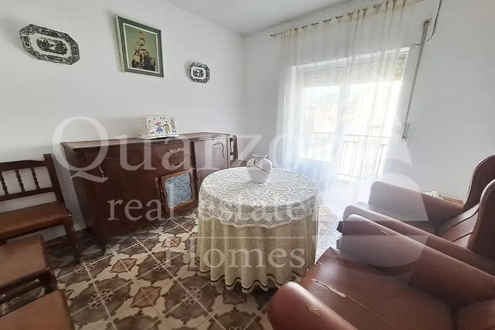 Sala d'estar de Casa o xalet en venda en Madroñera amb Terrassa, Moblat i Balcó