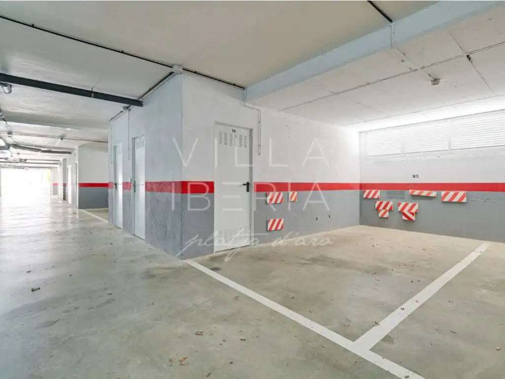 Apartament amb piscina en venda a Avenida Catalans Universals Dels 8, imagen 26