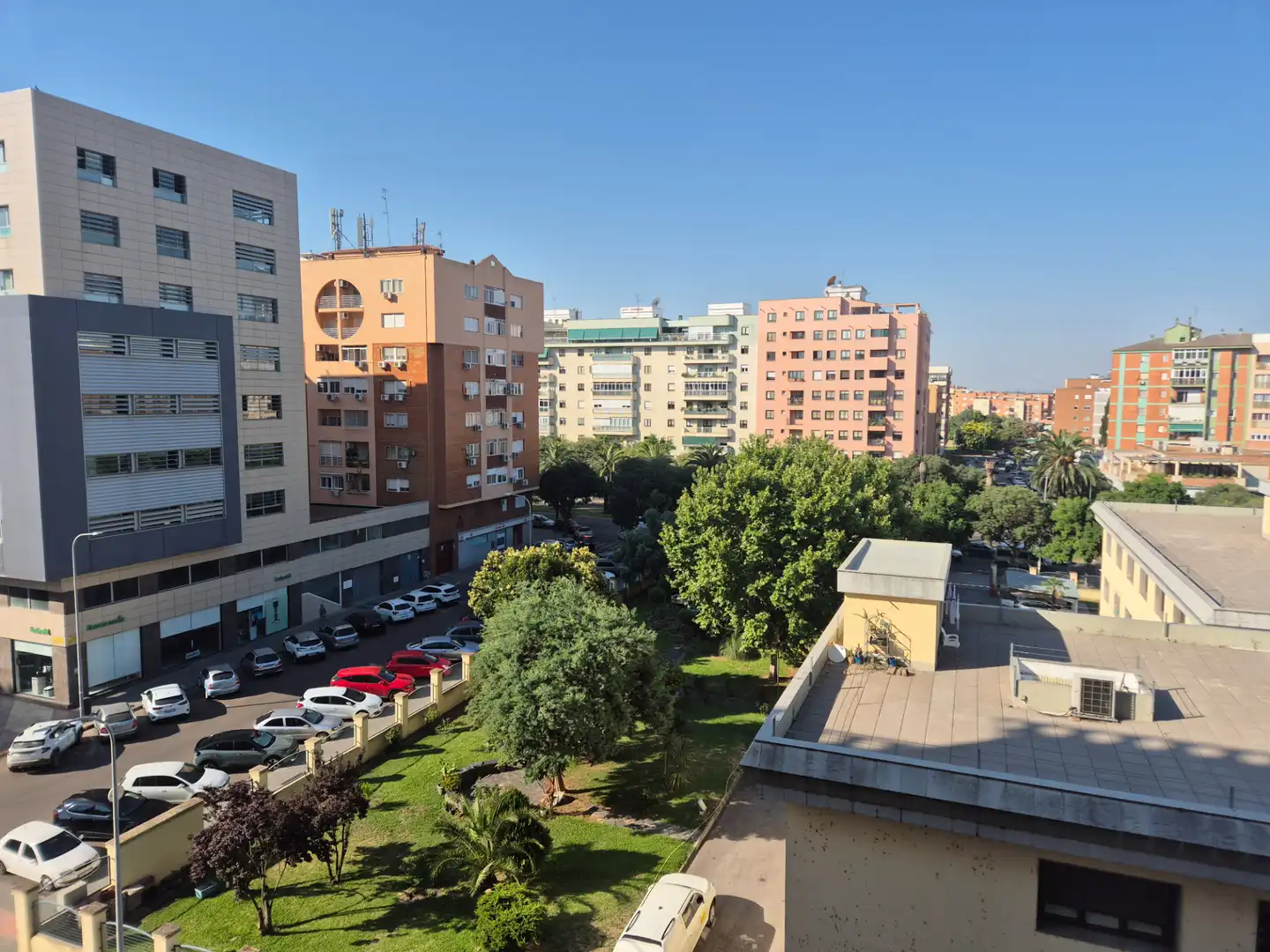 Vista exterior de Pis de lloguer en Badajoz amb Aire condicionat, Calefacció i Jardí privat