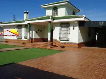 Detached house for sale in Matalascañas