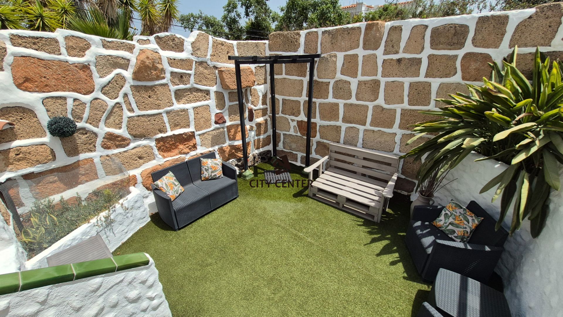 Terrassa de Casa o xalet en venda en San Miguel de Abona amb Jardí privat, Terrassa i Jacuzzi