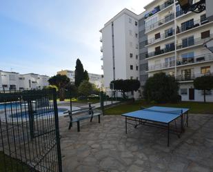 Piscina de Apartament de lloguer en Benalmádena amb Aire condicionat, Moblat i Forn