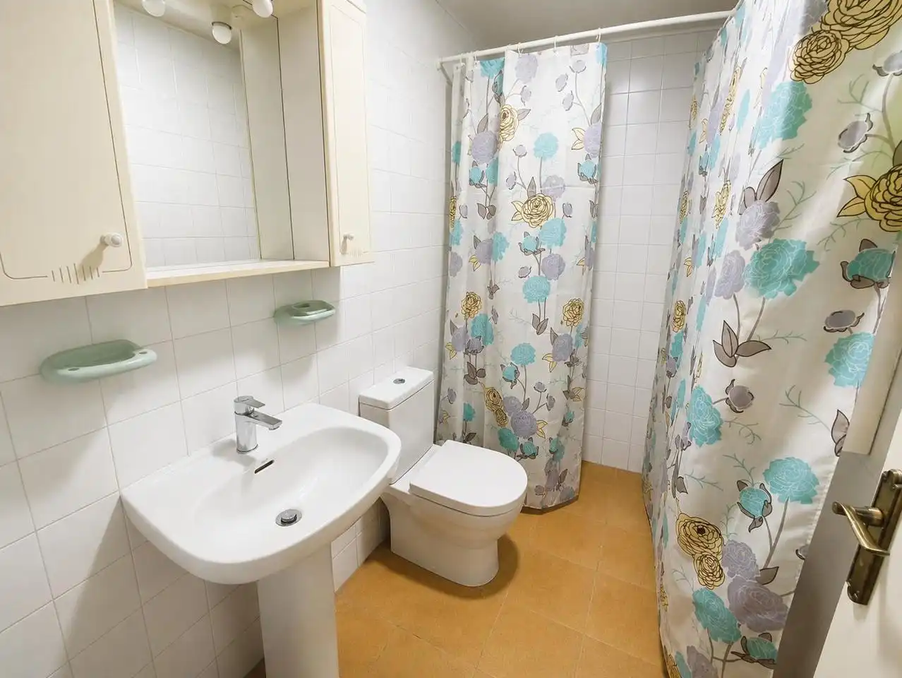 Badezimmer von Haus oder Chalet zum Verkauf in Canyelles mit Heizung, Privatgarten und Terrasse