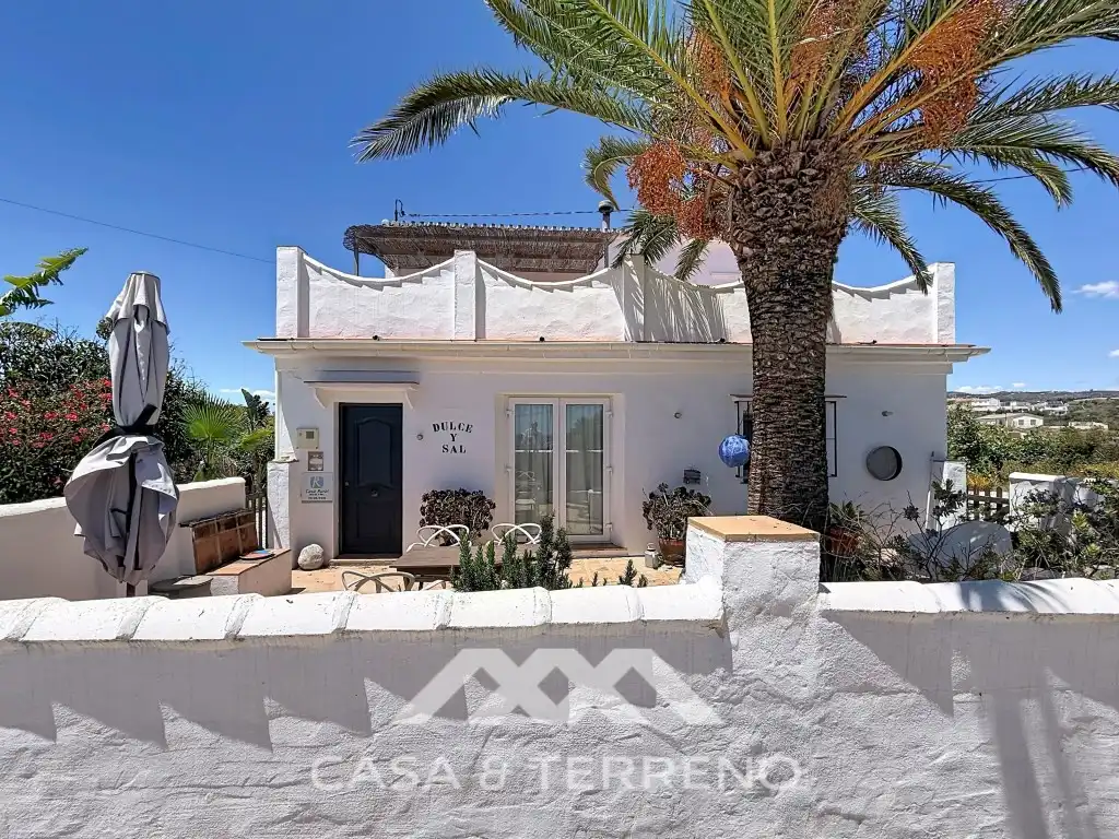 Vista exterior de Casa o chalet en venta en Vélez-Málaga con Aire acondicionado, Jardín privado y Terraza