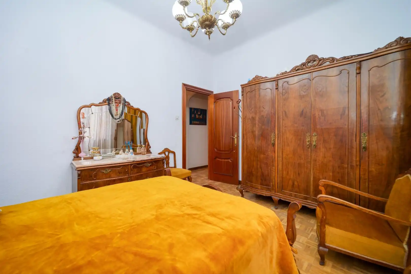 Habitación de Piso en venta en Madrid con Calefacción y Parquet