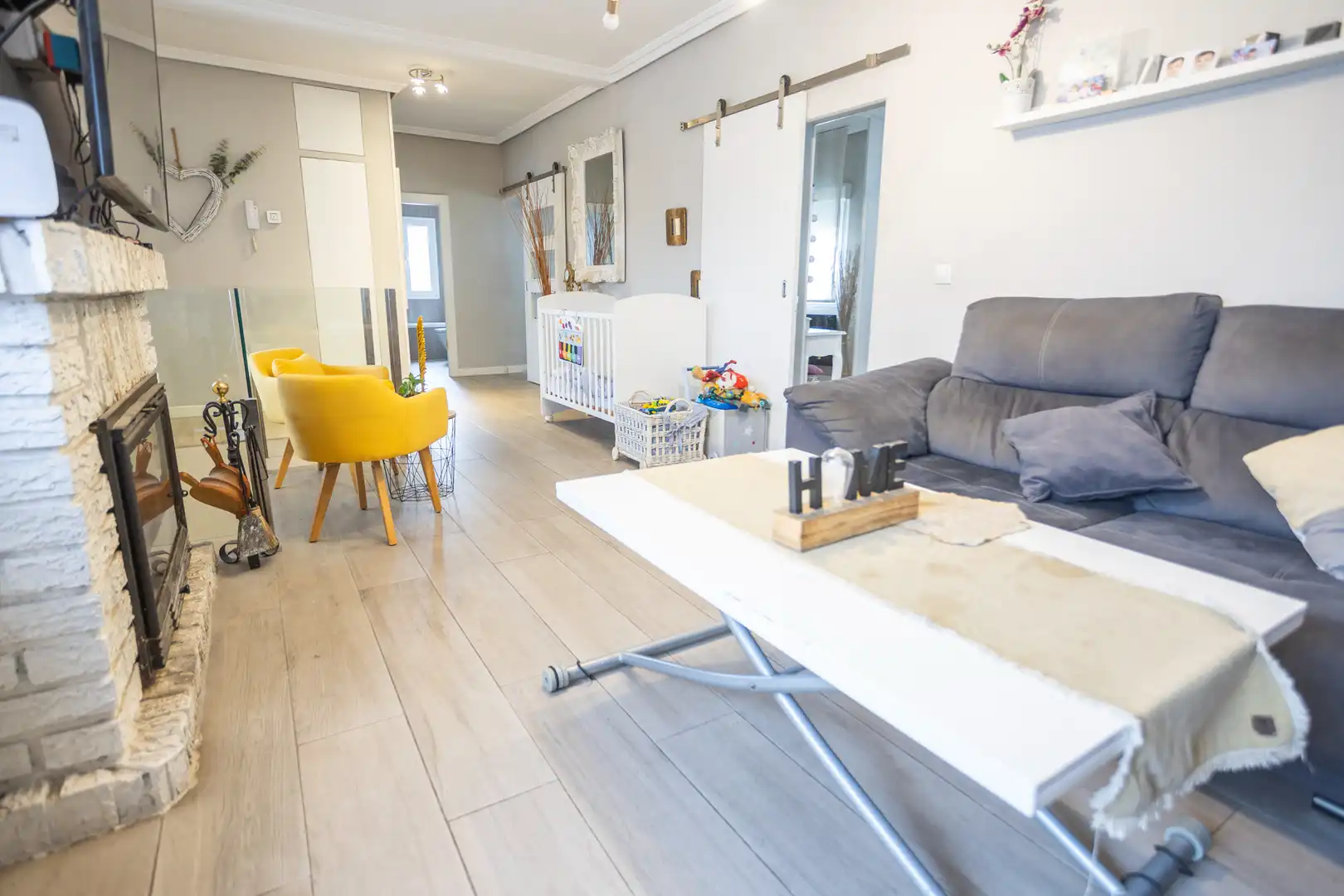 Sala de estar de Casa o chalet en venta en Casarrubios del Monte con Aire acondicionado, Calefacción y Jardín privado