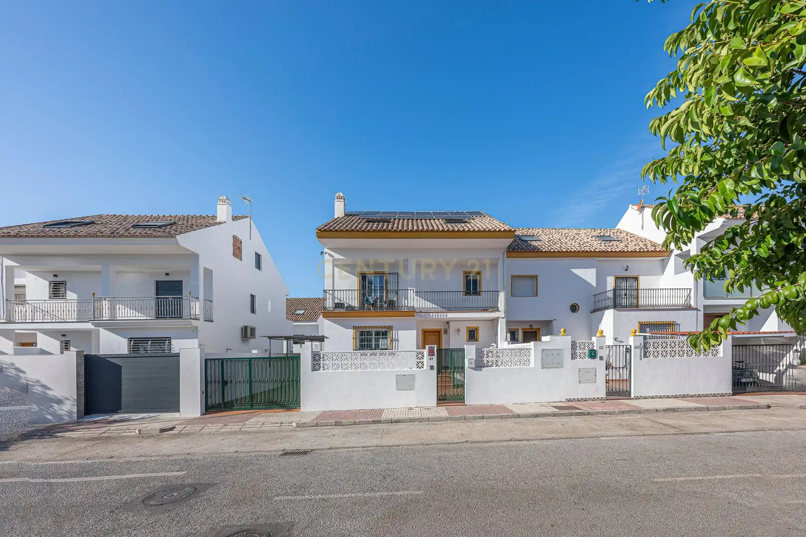 Außenansicht von Einfamilien-Reihenhaus zur Miete in San Pedro de Alcántara