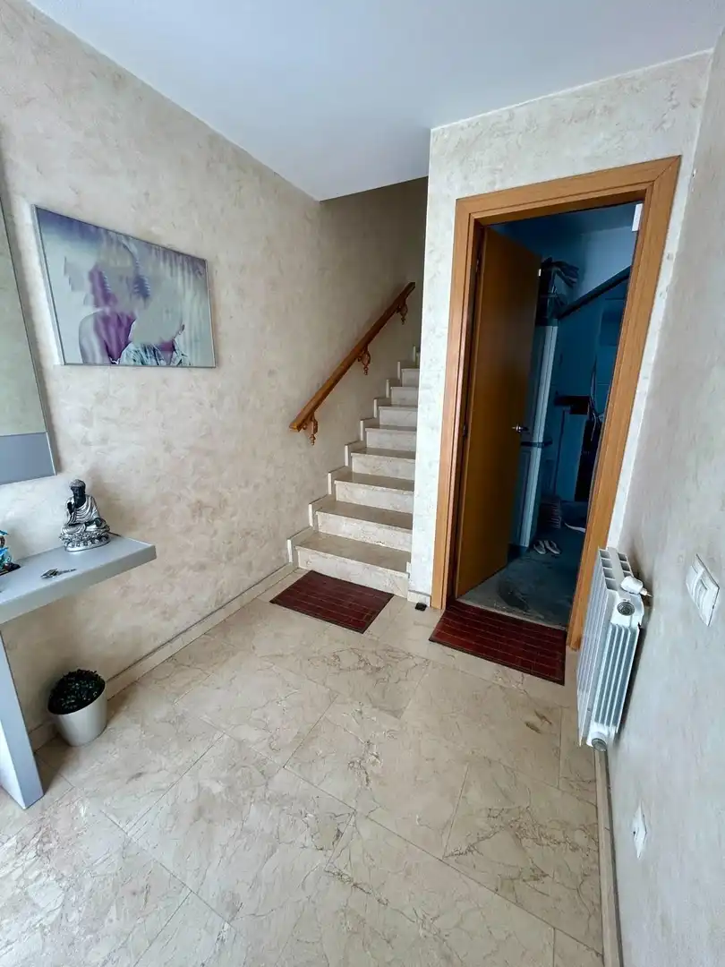 Maison mitoyenne avec balcon à vendre à Masquefa, imagen 2
