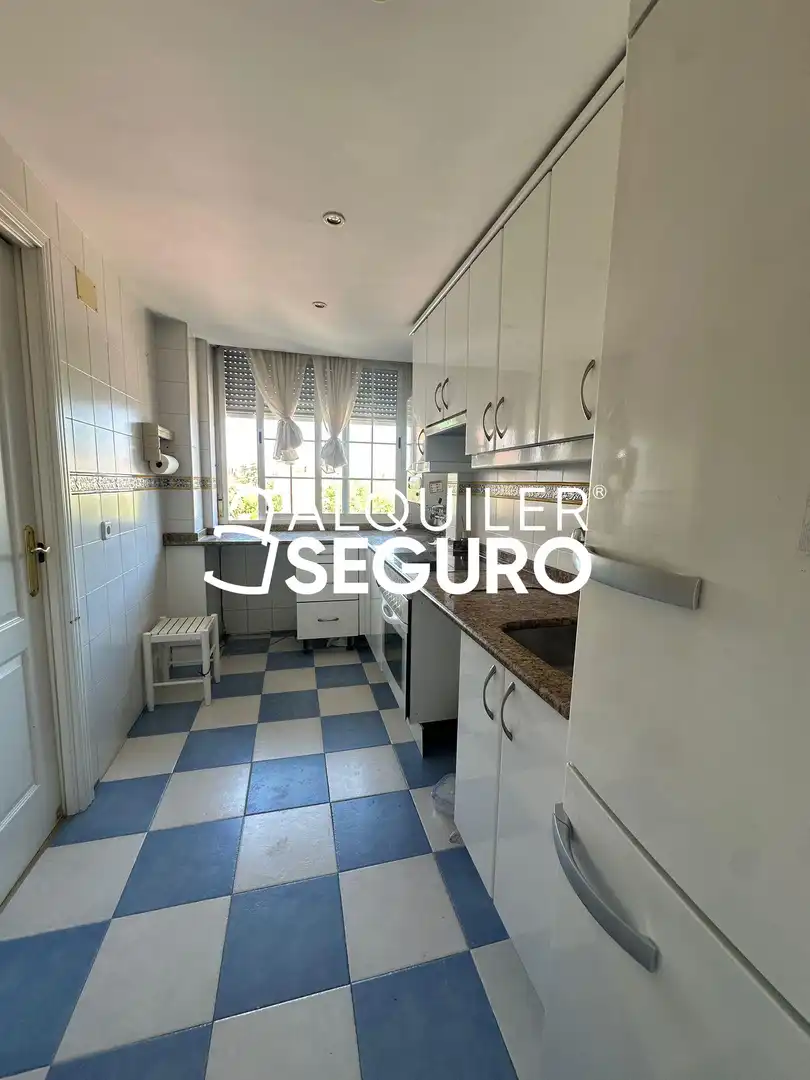 Küche von Wohnung zur Miete in Madrid mit Klimaanlage, Heizung und Terrasse