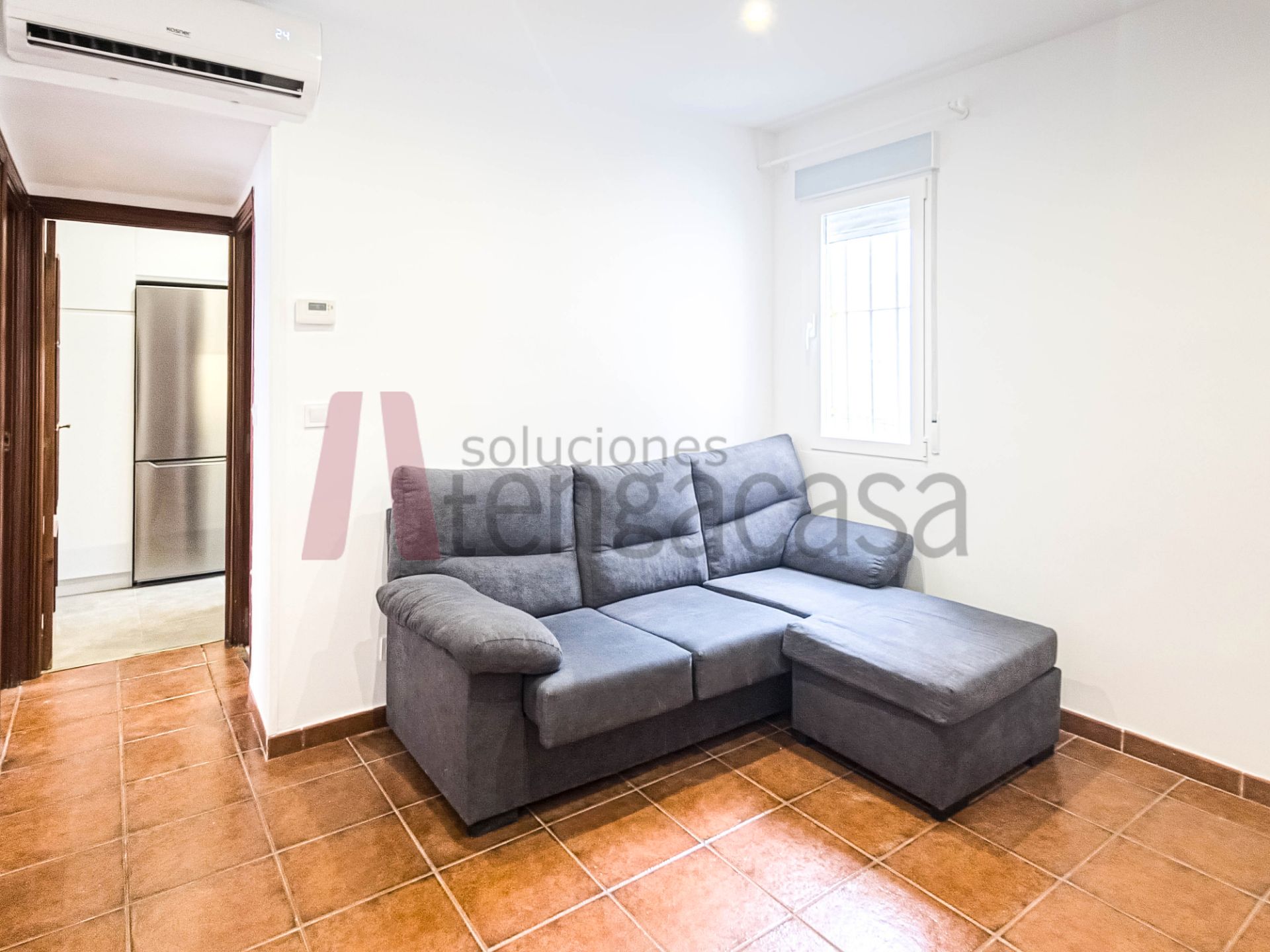 Living room of Flat to rent in  Madrid Capital  with Air Conditioner, Heating and Furnished