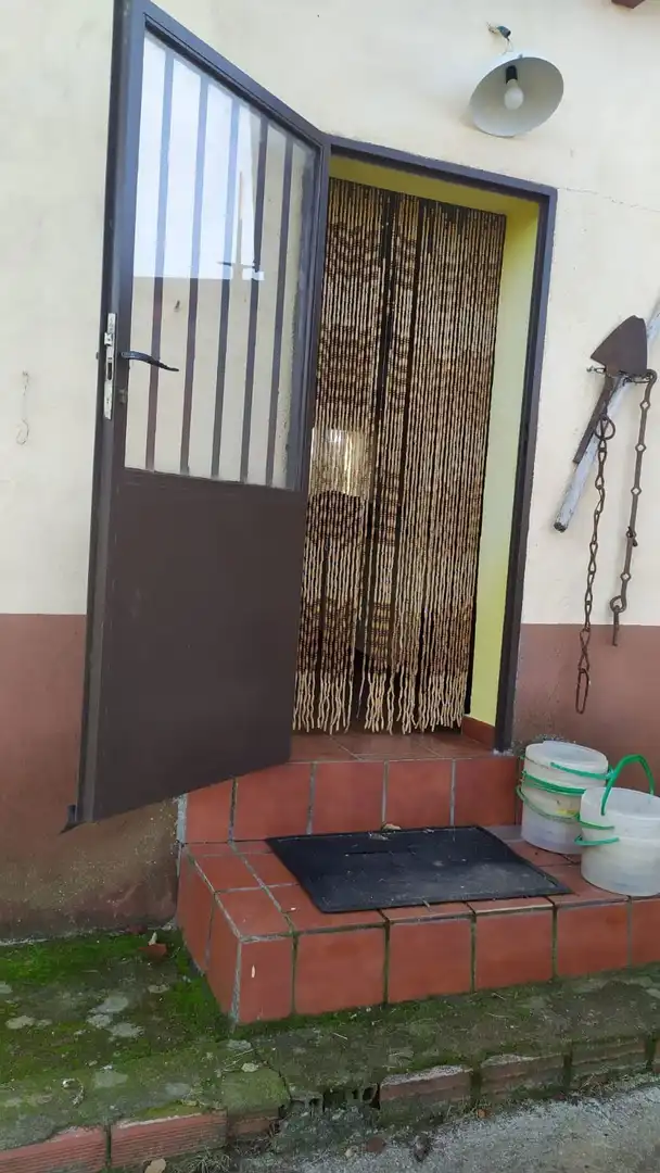 Houses for sale in Calvarrasa de Arriba  with Private garden and Furnished