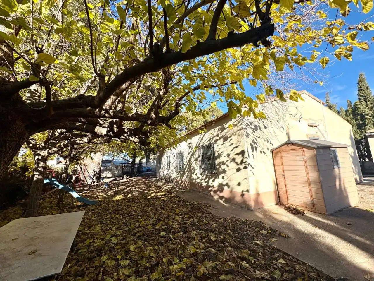 Vista exterior de Casa o xalet en venda en Tibi amb Jardí privat