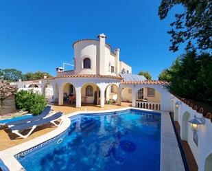 Exterior view of House or chalet for sale in Empuriabrava  with Air Conditioner, Terrace and Swimming Pool