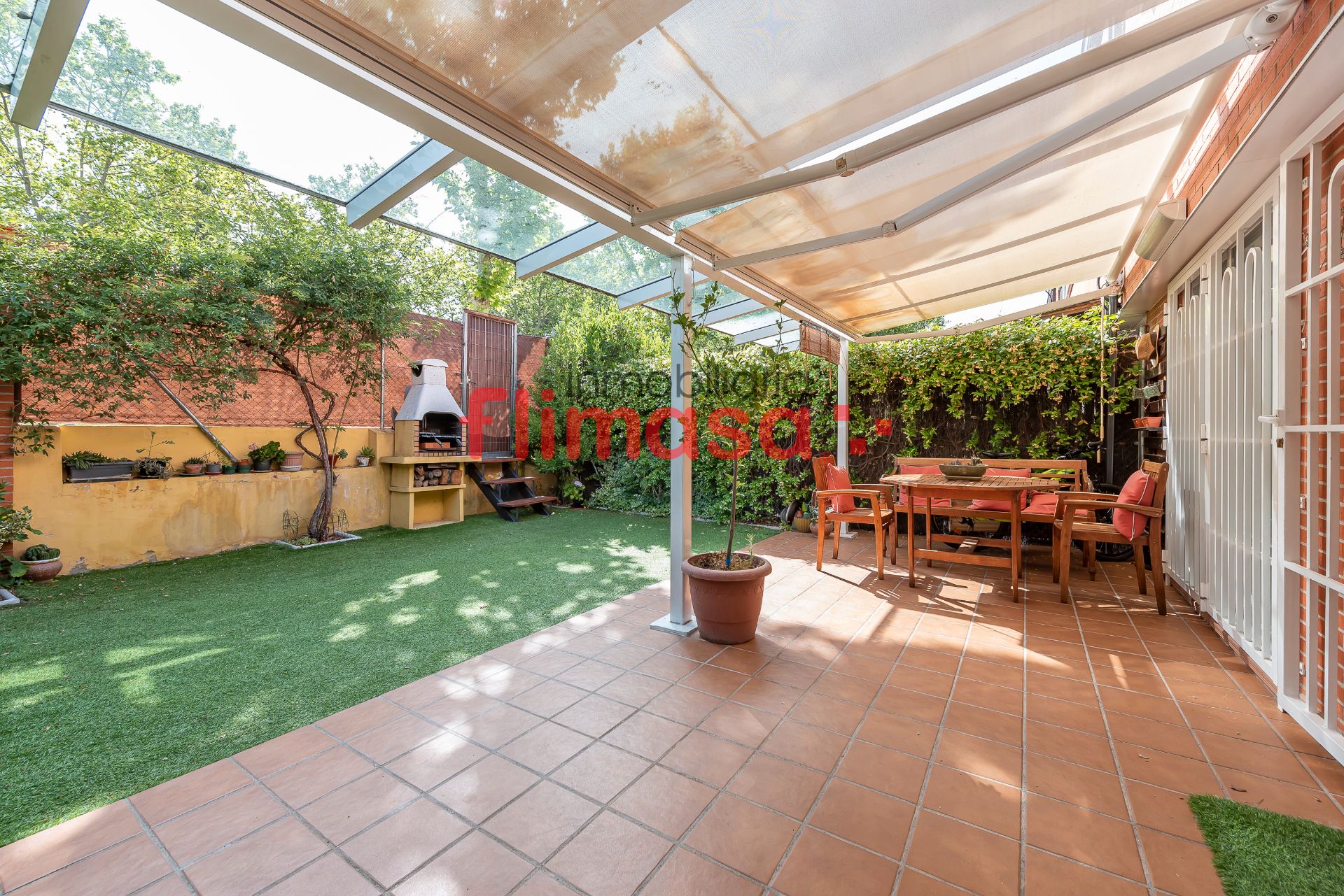 Jardí de Casa adosada en venda en Boadilla del Monte amb Aire condicionat, Calefacció i Jardí privat