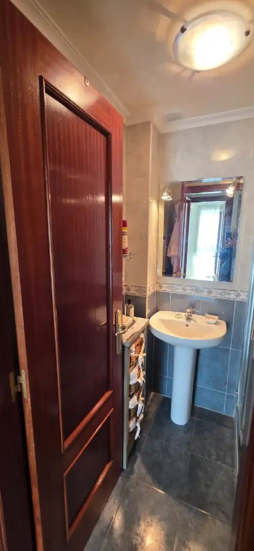 Bathroom of Ground floor for sale in Meruelo  with Heating, Private garden and Furnished