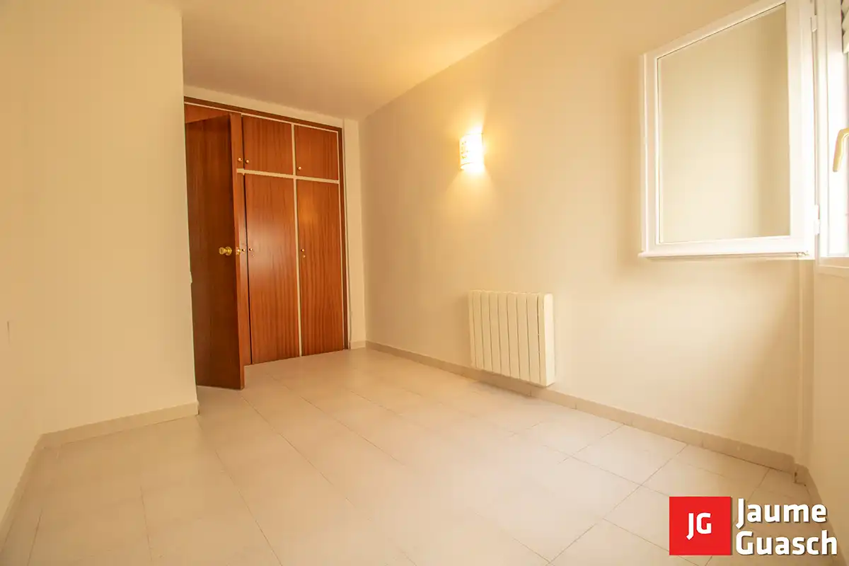 Habitación de Piso en venta en Torredembarra con Calefacción, Terraza y Trastero