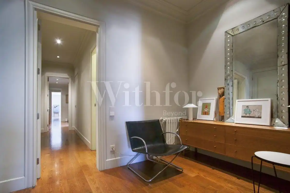 Flat for sale in Barcelona  with Air Conditioner, Heating and Parquet flooring