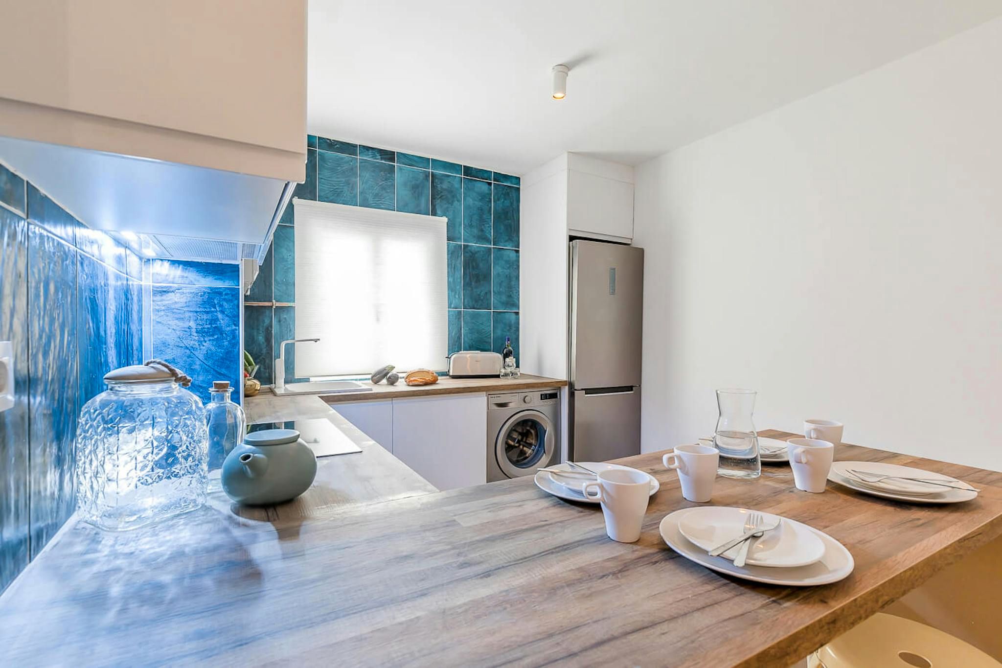 Cocina de Piso de alquiler en  Madrid Capital con Lavadora y TV