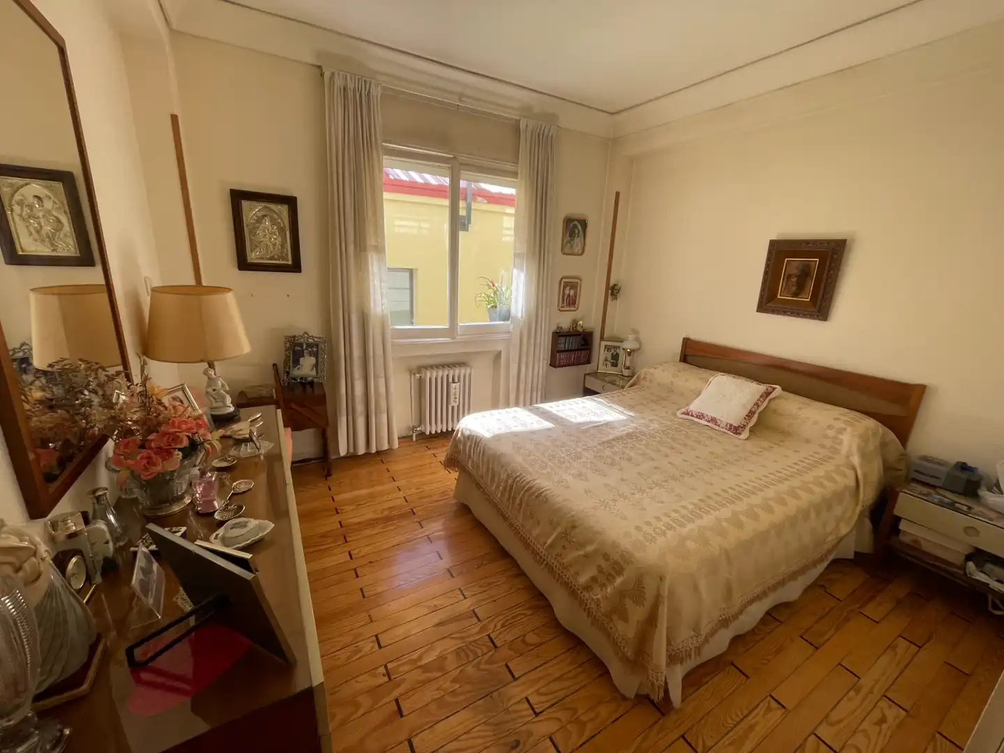 Habitación de Piso en venta en Madrid con Calefacción y Trastero