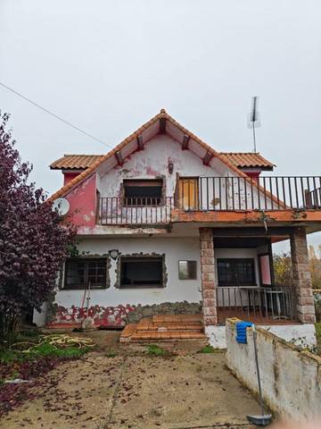 Casa-chalet en Venta en CL Pantano de Barcena en Vegas del Condado