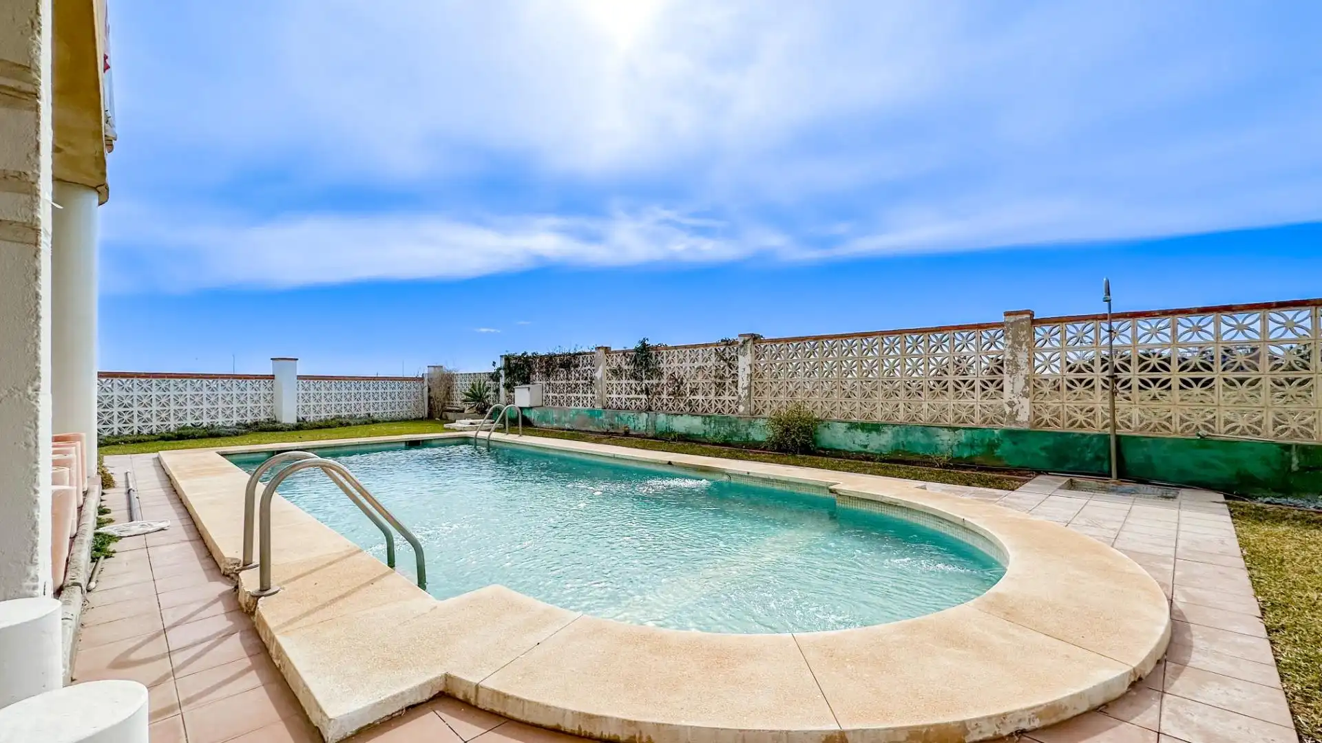 Piscina de Piso de alquiler en Málaga con Aire acondicionado, Jardín privado y Terraza