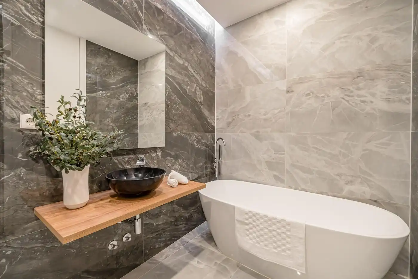 Bathroom of Flat for sale in Madrid  with Air Conditioner and Heating