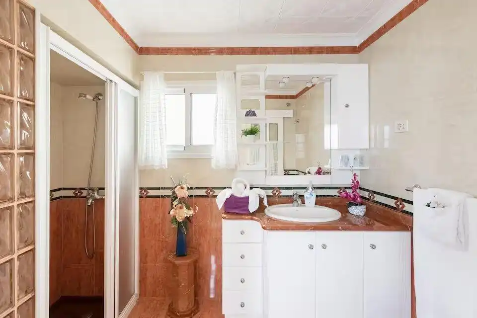 Badezimmer von Gebäude zum Verkauf in Gáldar