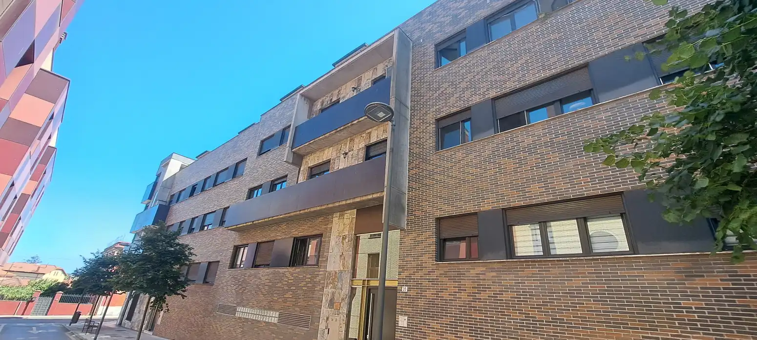 Vista exterior de Pis en venda en Gijón  amb Calefacció i Parquet