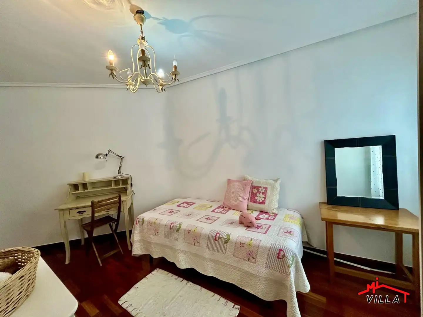 Habitación de Piso en venta en Laredo con Calefacción
