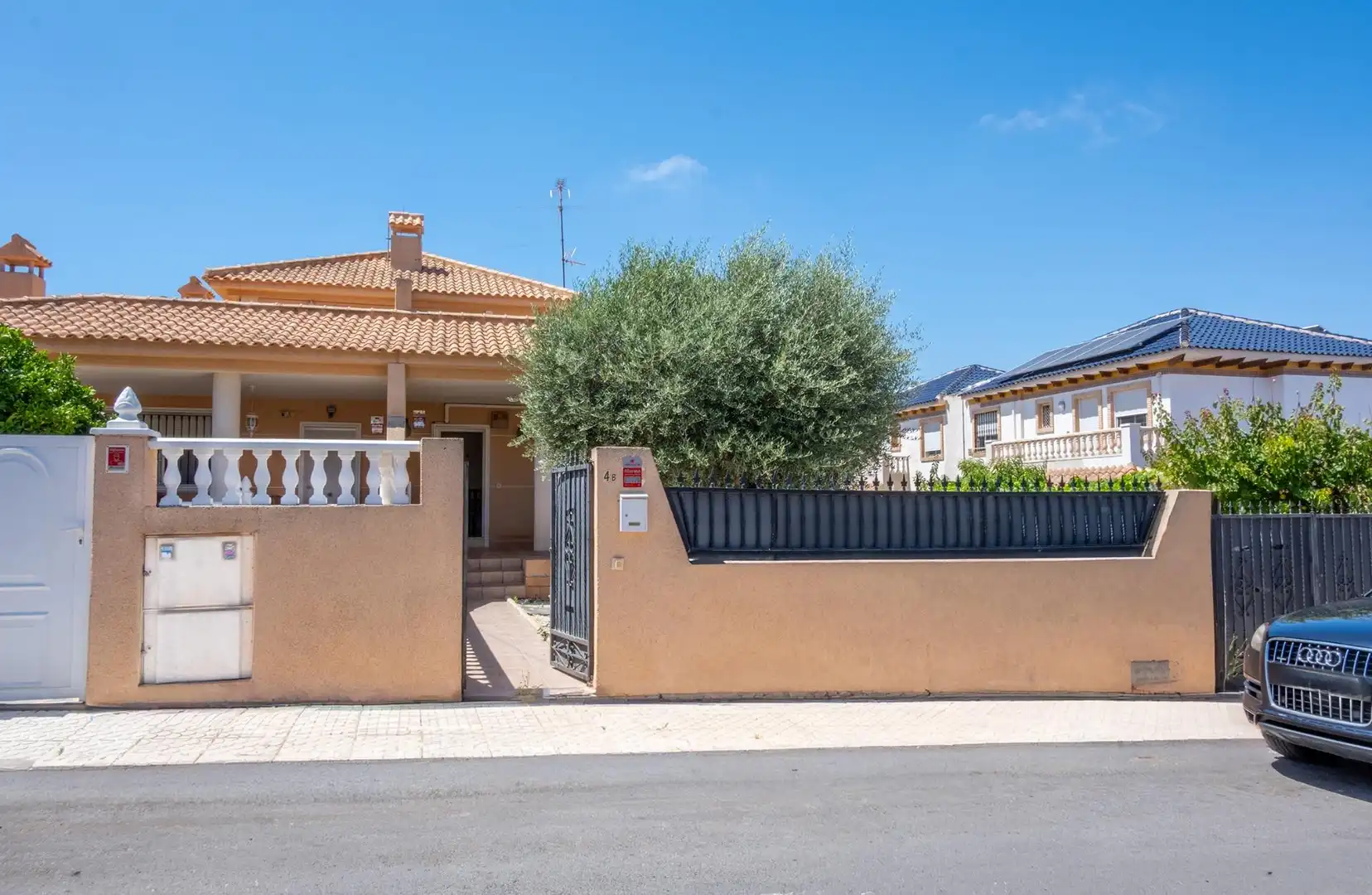 Vista exterior de Casa adosada en venta en Torrevieja con Aire acondicionado, Calefacción y Jardín privado