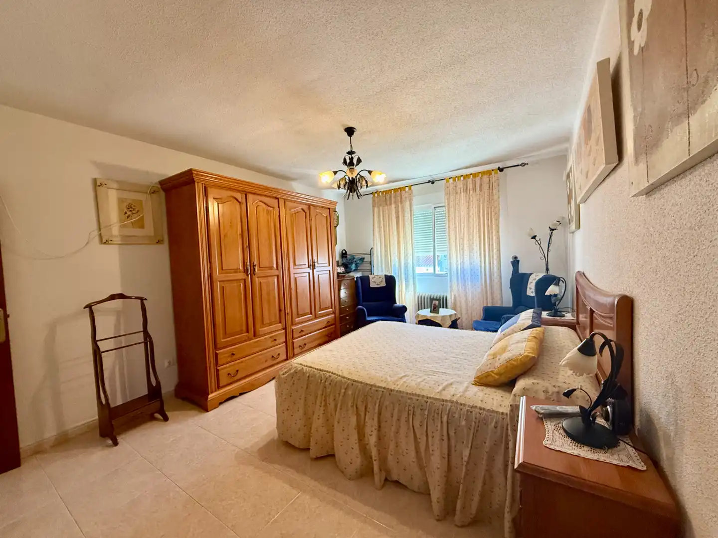 Bedroom of Detached homes for sale in Ciudad Real  with Air Conditioner, Heating and Private garden