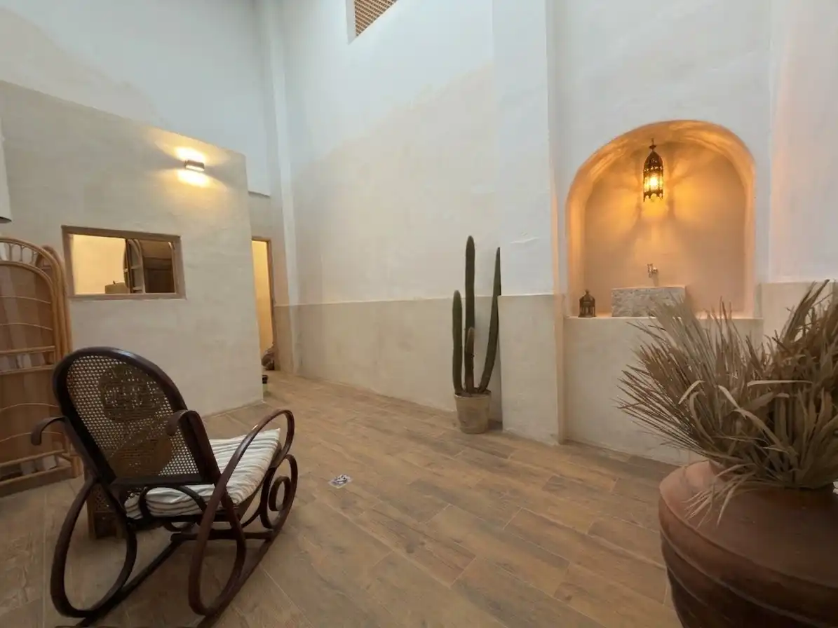 Ground floor for sale in Bornos  with Air Conditioner, Private garden and Furnished