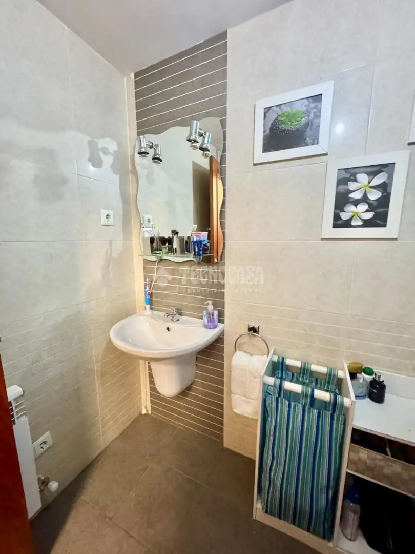Baño de Piso en venta en Yunquera de Henares con Calefacción