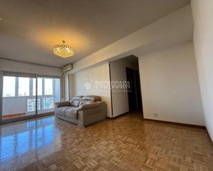 Living room of Flat for sale in  Madrid Capital  with Air Conditioner, Heating and Terrace