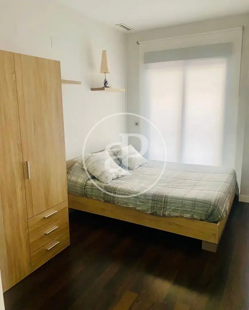 Dormitori de Pis de lloguer en Elche / Elx amb Aire condicionat, Calefacció i Terrassa