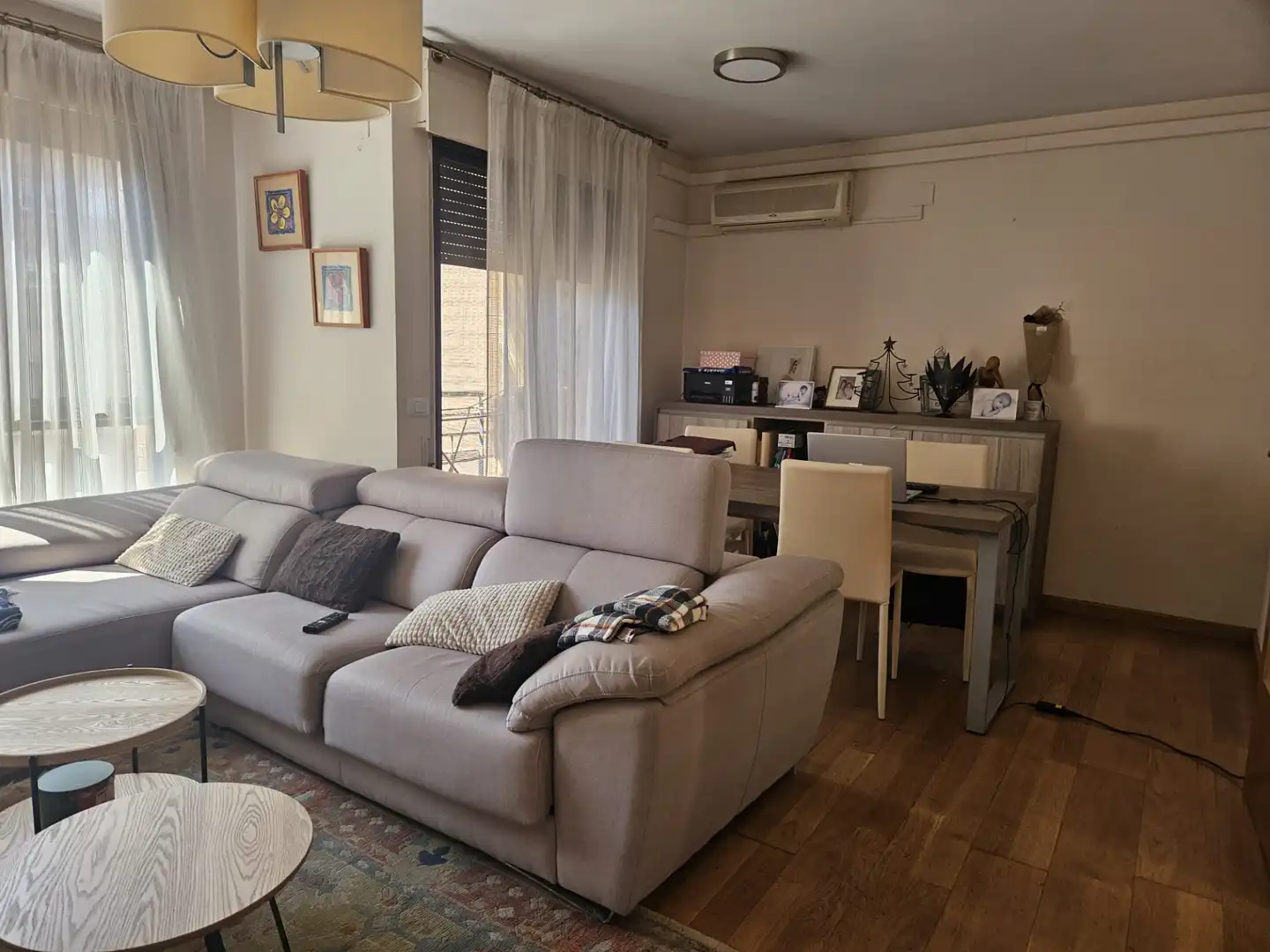 Sala d'estar de Pis en venda en Castellón de la Plana / Castelló de la Plana amb Aire condicionat, Calefacció i Jardí privat
