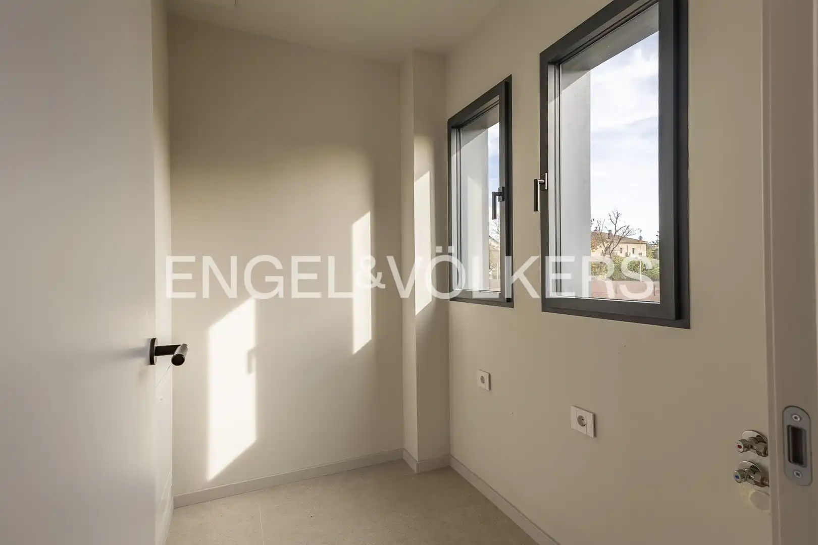 Balcony of Houses for sale in Sant Cugat del Vallès  with Air Conditioner, Heating and Private garden
