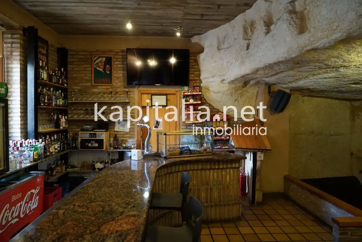 Commercial properties for sale in Bocairent  with Air Conditioner and Furnished